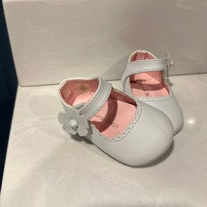 Natural steps white baby shoes
